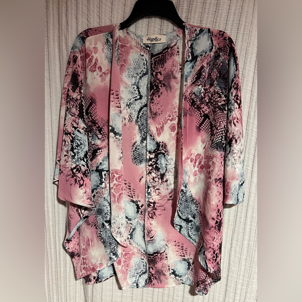 Haptics Women's Pink and Black Animal Print Kimono